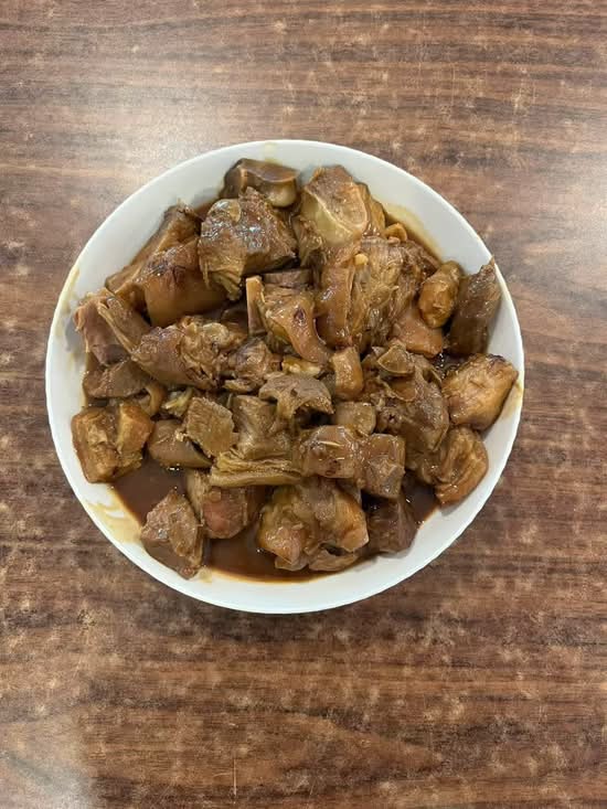 braised pork trotter 焖猪蹄